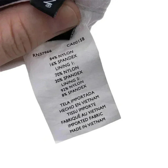 La Blanca Women's One Piece Polka Dot Swimsuit with Belt Black Size 12 - Picture 3 of 5